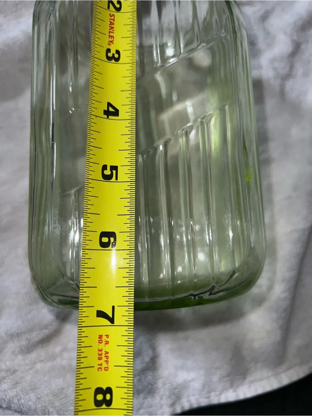 Depression Uranium GLASS Ribbed JAR